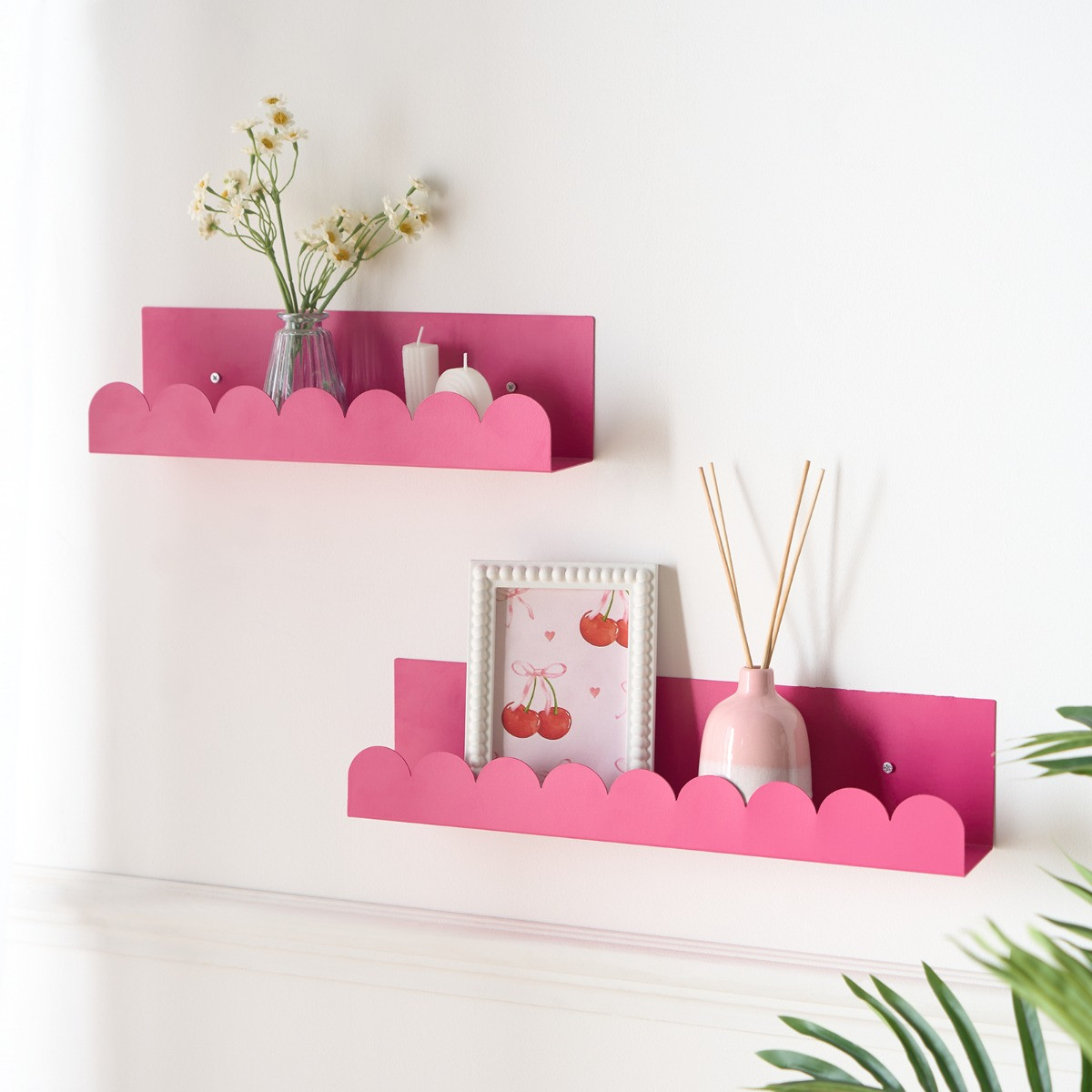 OHS Set of 2 Scallop Shelves - Hot Pink>