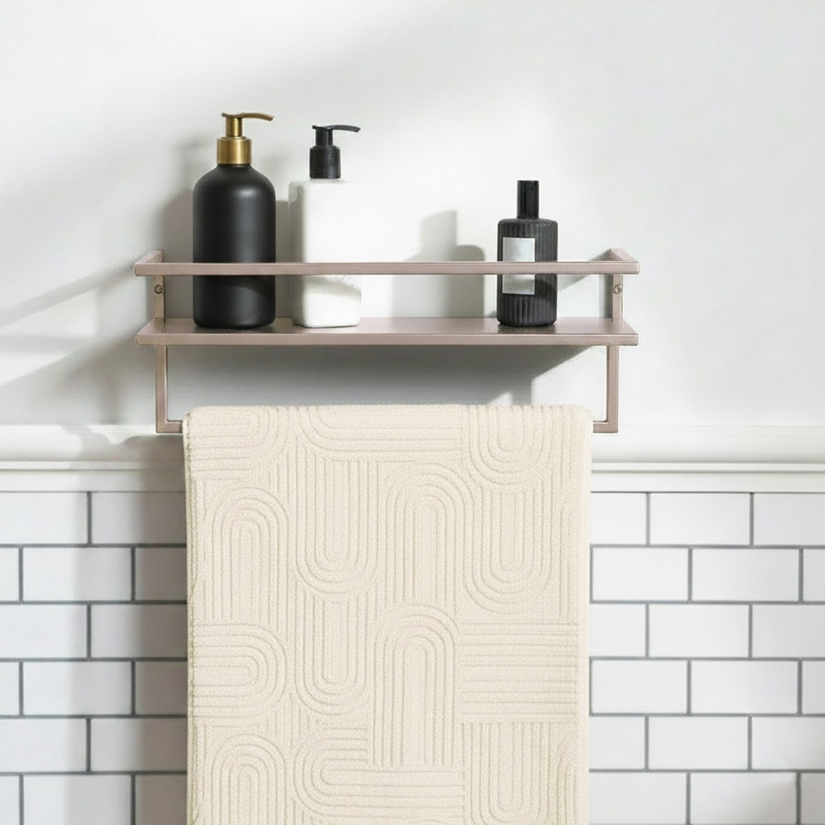 OHS Mounted Towel Rail With Shelf - Natural>