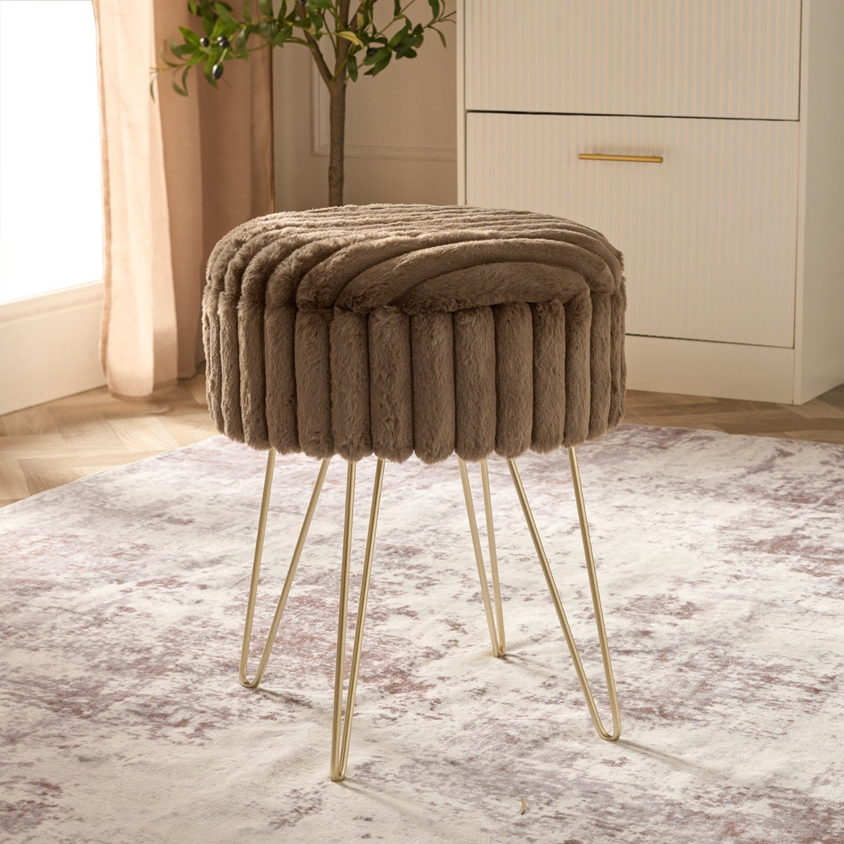 OHS Faux Fur Ribbed Storage Hairpin Stool - Chocolate/Gold>