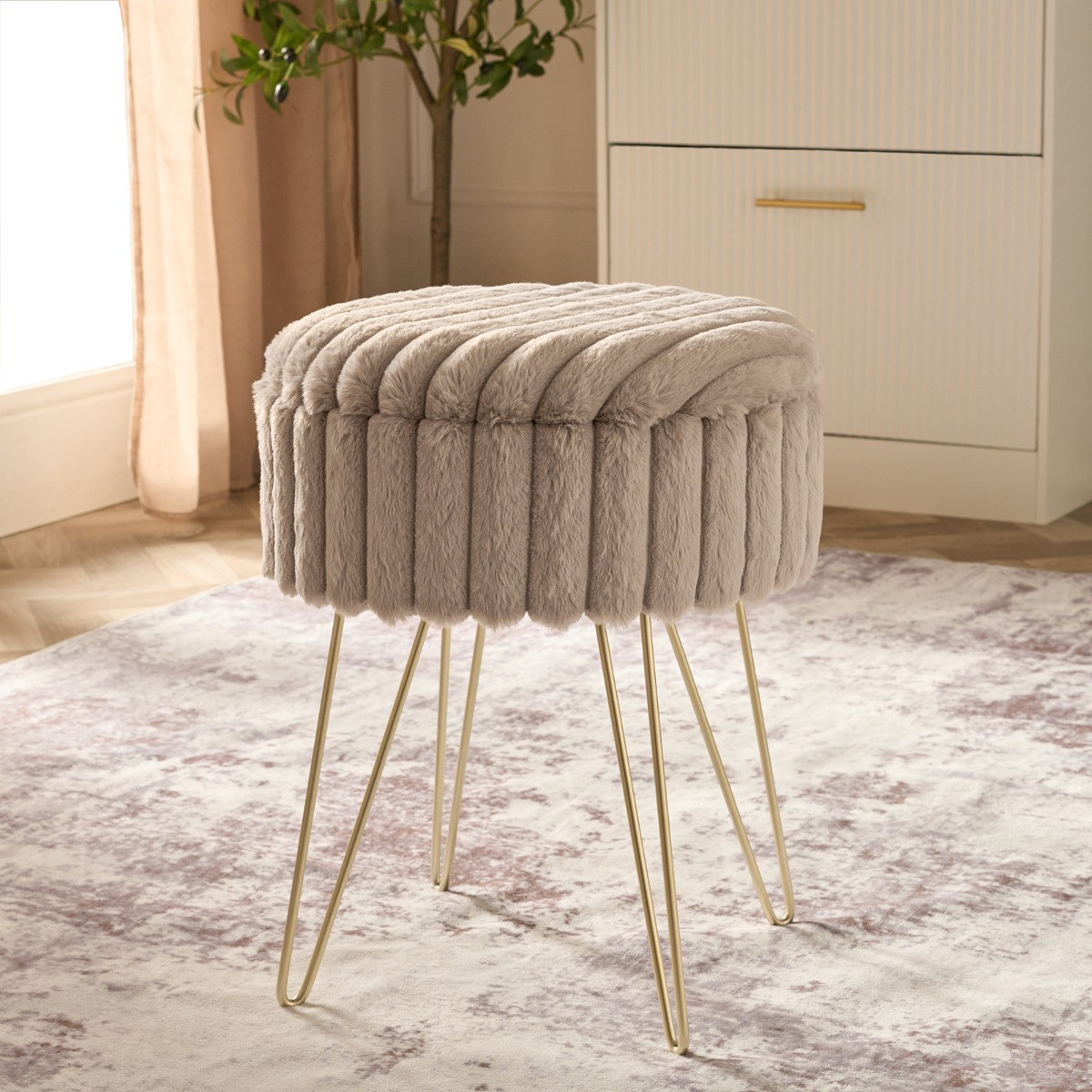 OHS Faux Fur Ribbed Storage Hairpin Stool - Natural/Gold>