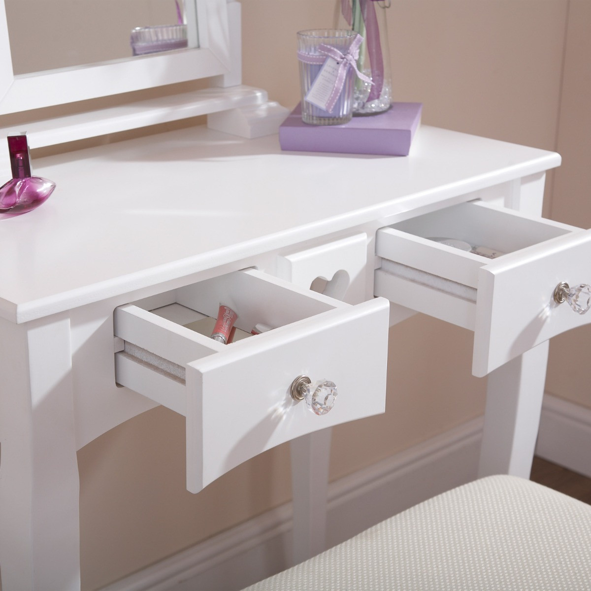 Heart Dressing Table with Stool - White>