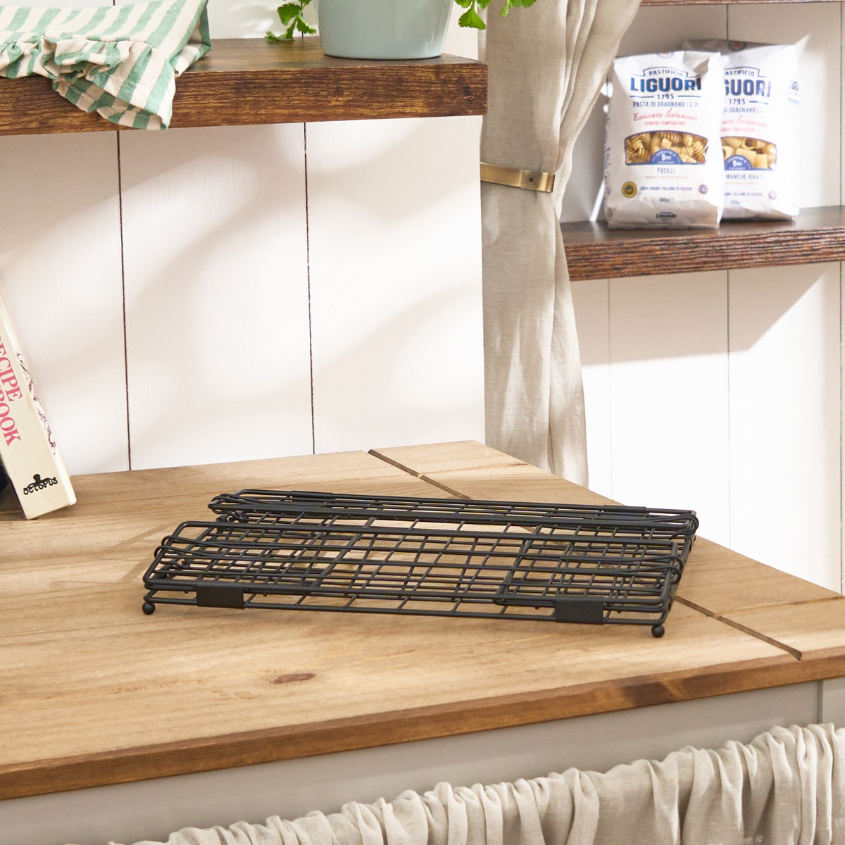 OHS Metal Wire Collapsible Storage Basket - Black>