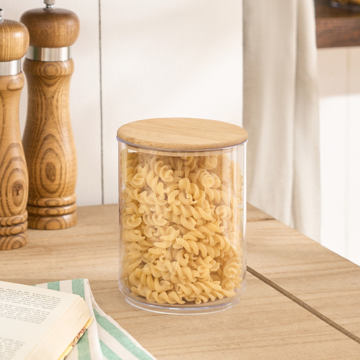 OHS Small Plastic Round Storage Container with Bamboo Lid - Clear>