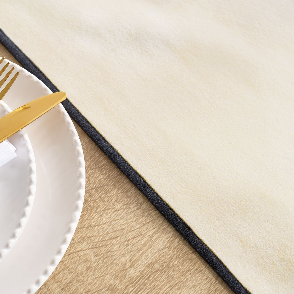 OHS Piped Trim Table Runner - Monochrome>