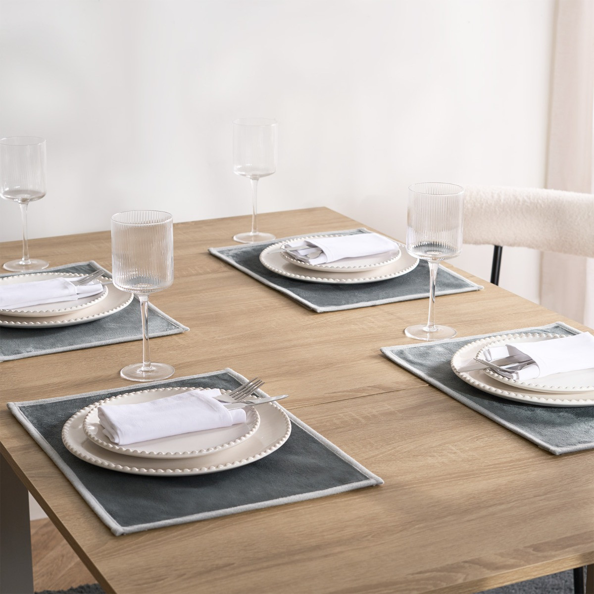 OHS Piped Trim Placemats, Charcoal/Silver - 4 Pack>
