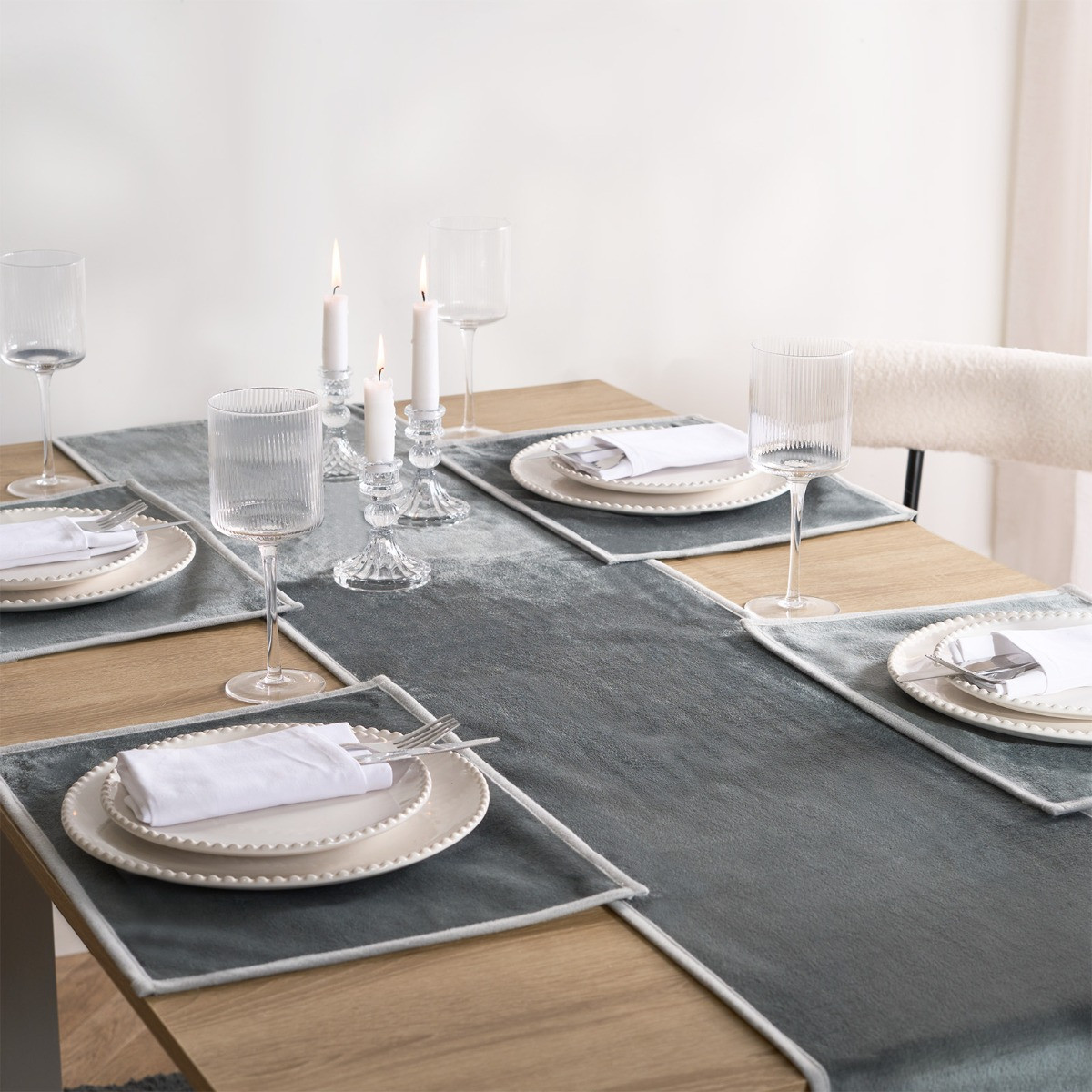 OHS Piped Trim Placemats, Charcoal/Silver - 4 Pack>