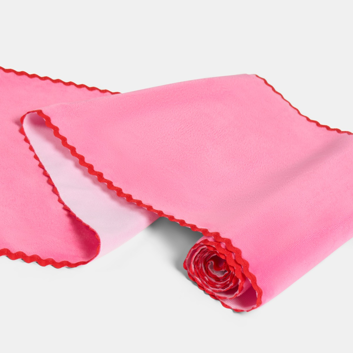 OHS Scallop Table Runner - Pink/Red>