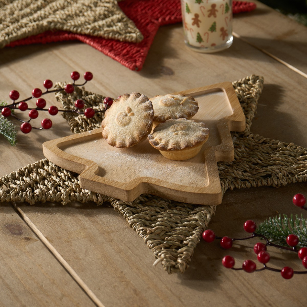 OHS Wooden Christmas Tree Plate - Natural>
