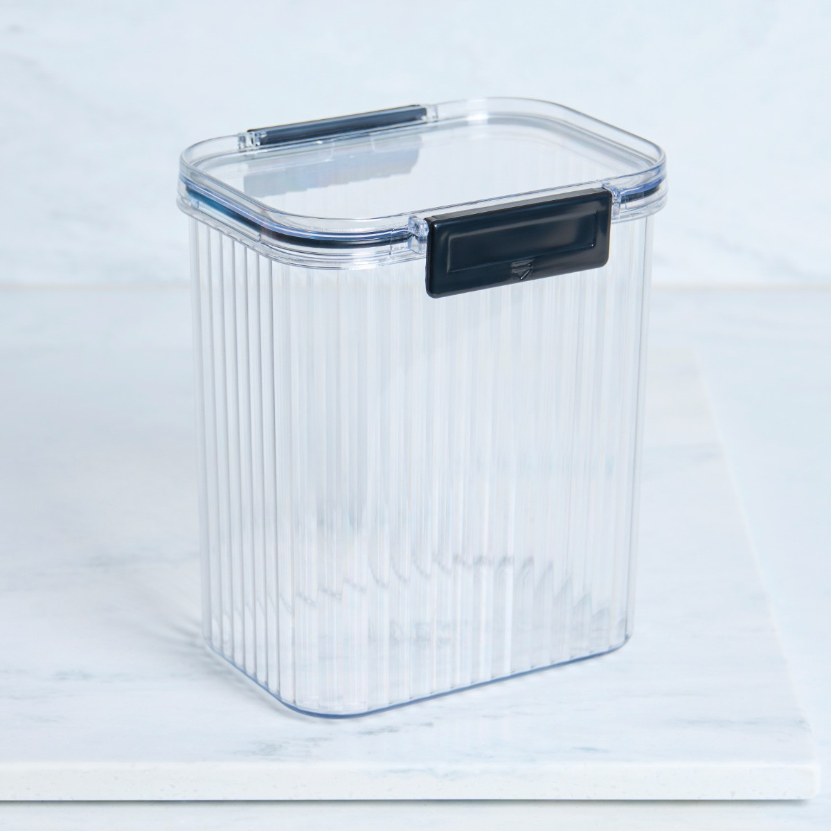 OHS Medium Plastic Clip Lock Storage Container - Clear>