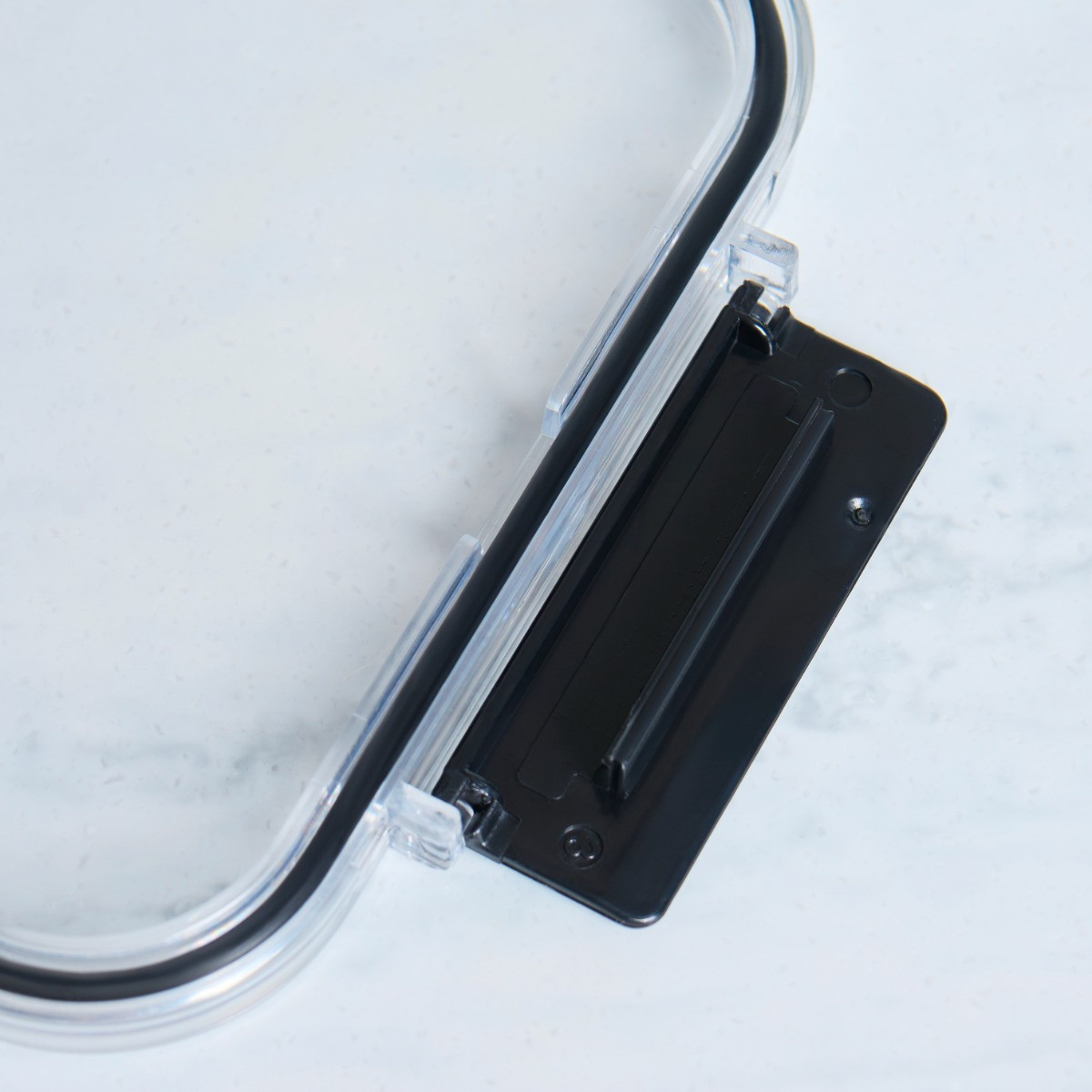 OHS Medium Plastic Clip Lock Storage Container - Clear>