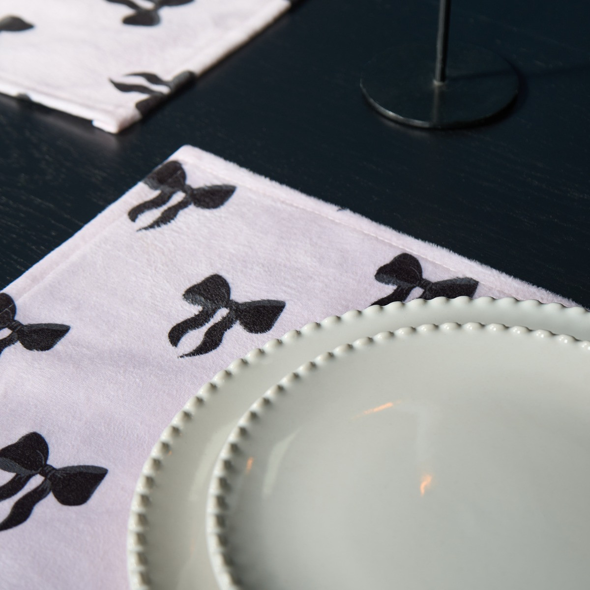 OHS Bow Print Placemats, Light Pink - 4 Pack>