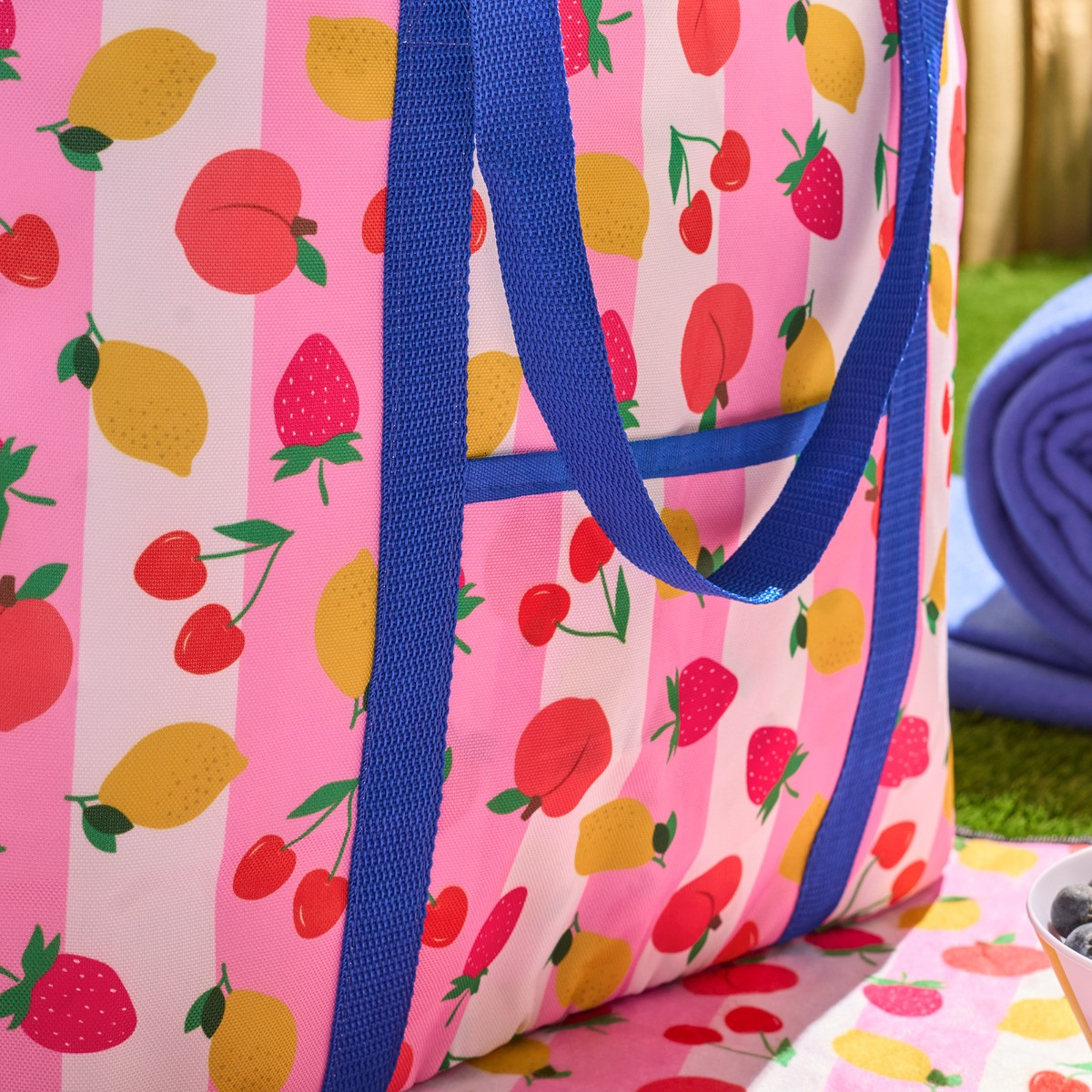 OHS Fruit Print Picnic Bag - Pink>