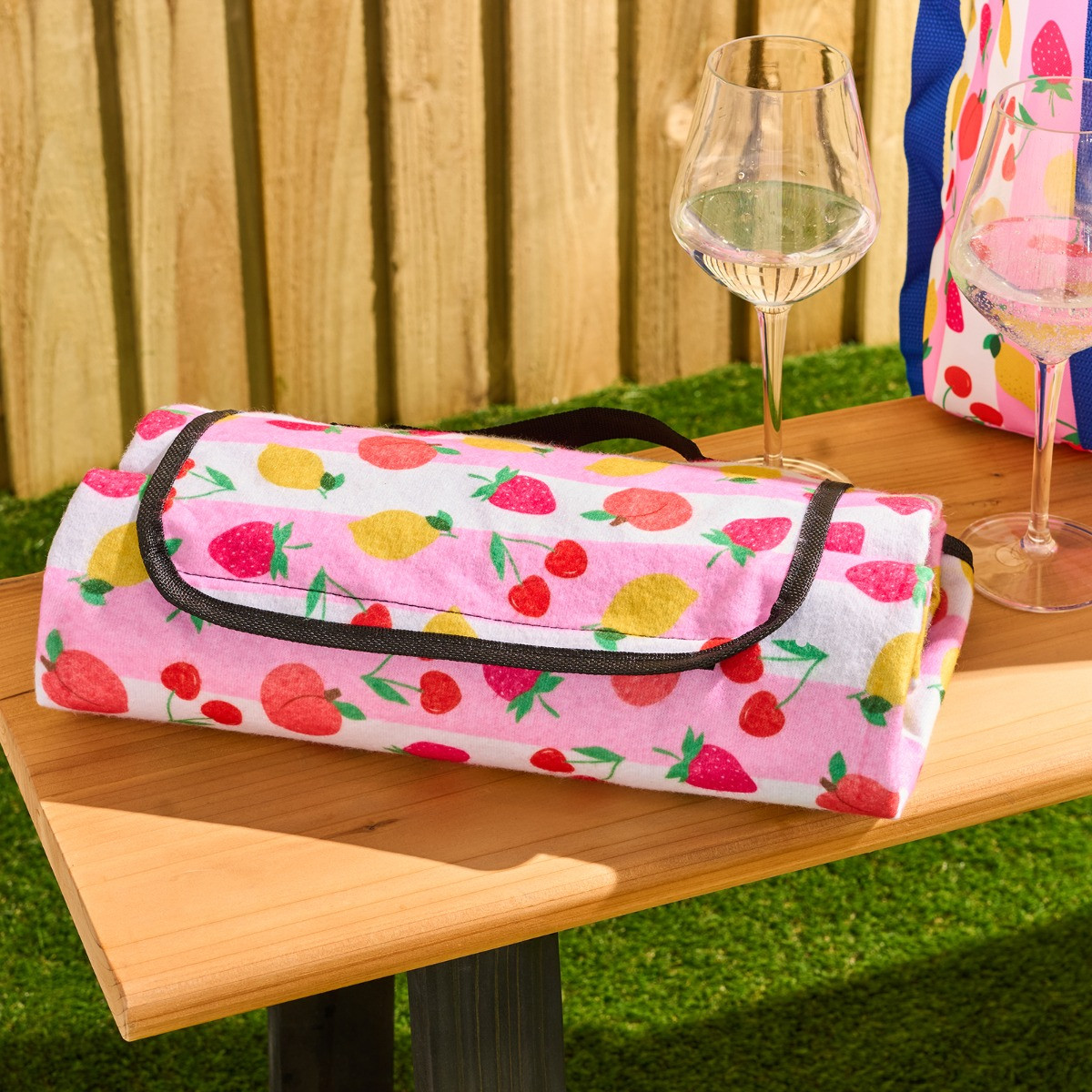 OHS Fruit Print Picnic Blanket - Pink>