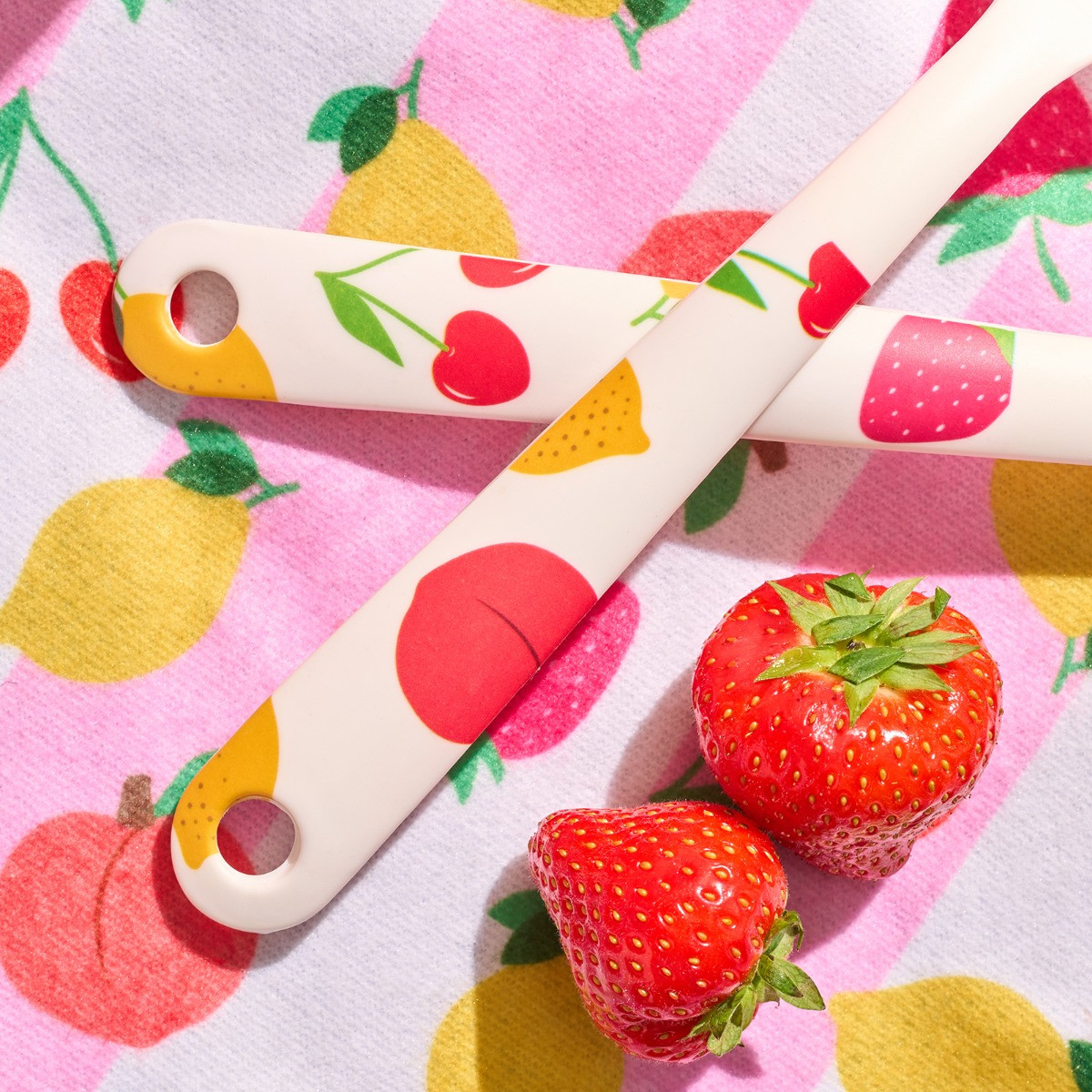 OHS Fruit Print Picnic Salad Bowl & Utensil Set - Pink>