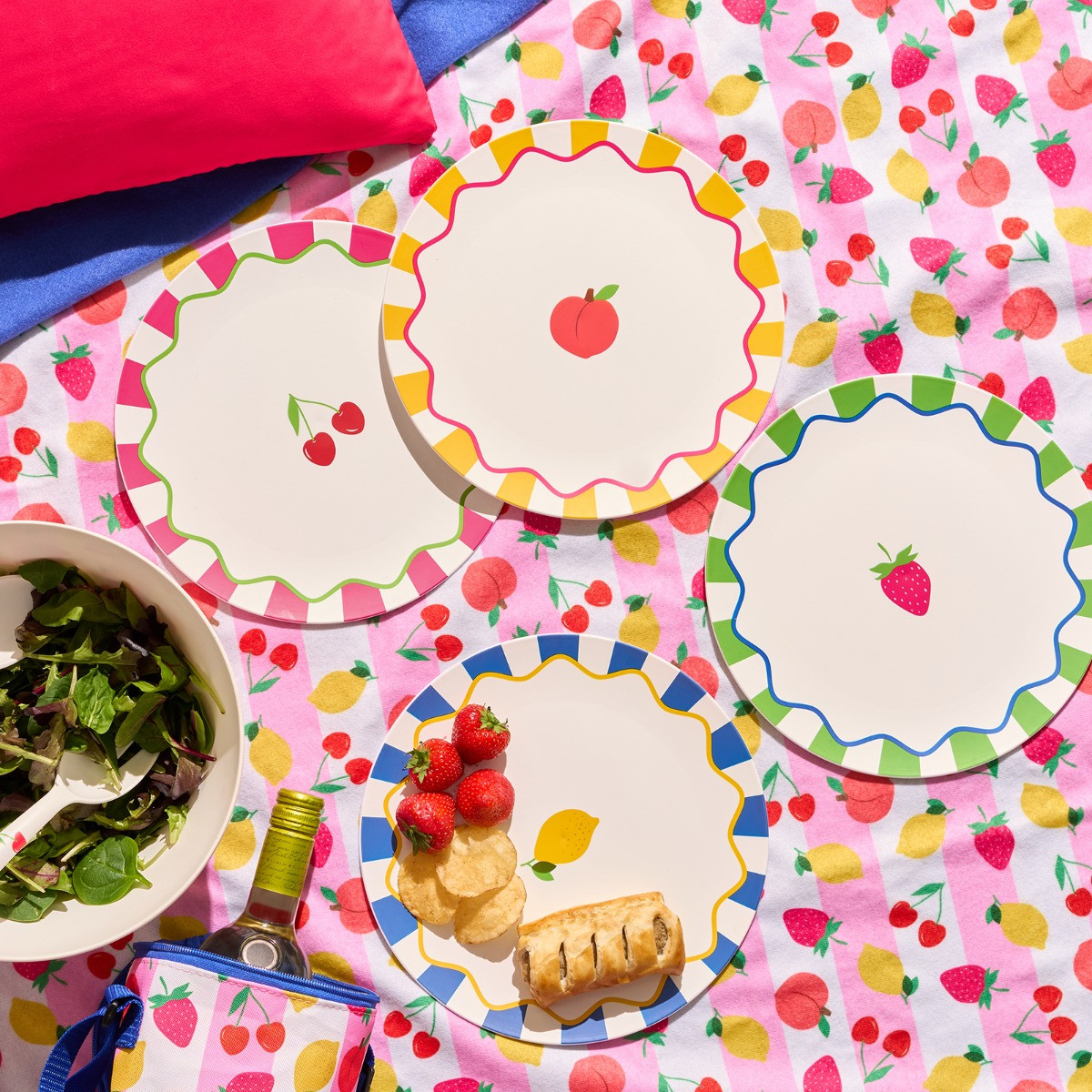 OHS Fruit Print Picnic Plates, Pink - 4 Pack>