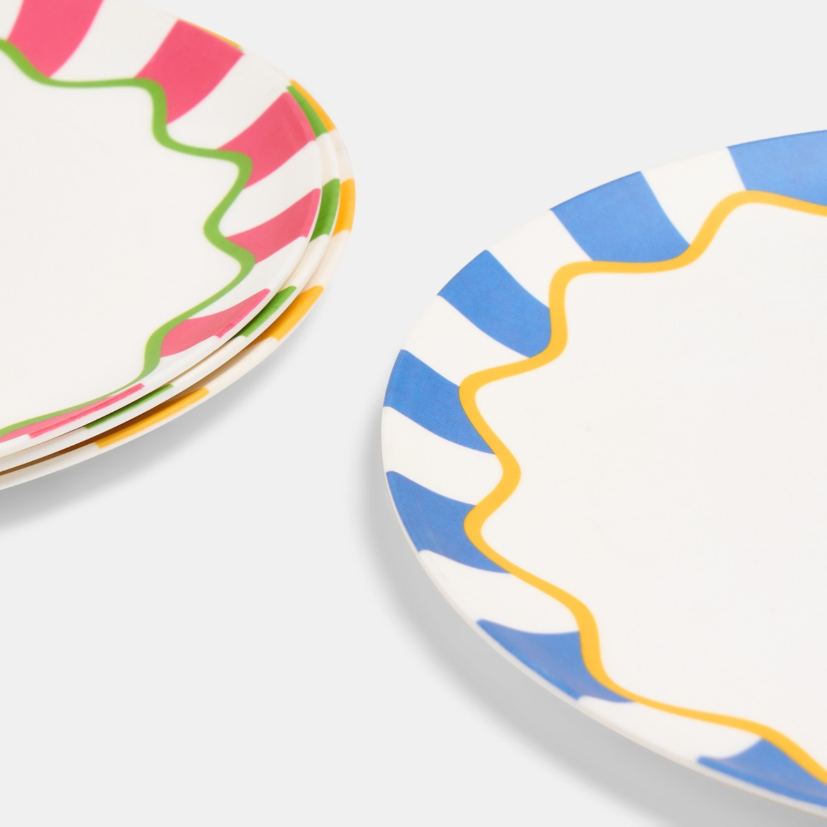 OHS Fruit Print Picnic Plates, Pink - 4 Pack>