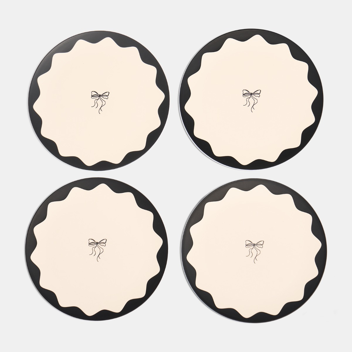 OHS Bow Print Picnic Plates, Monochrome - 4 Pack>