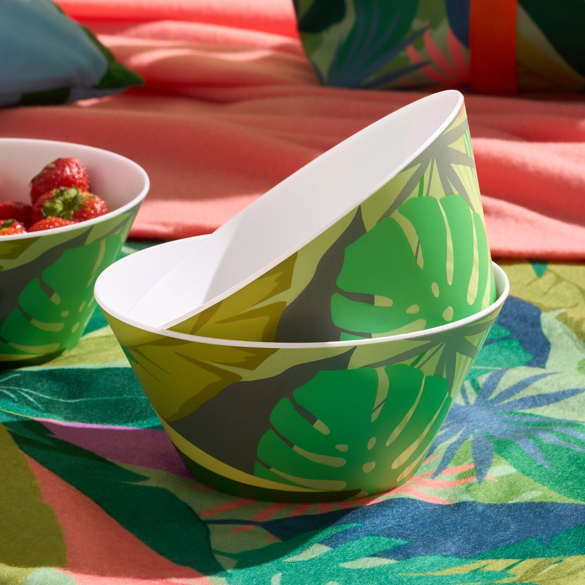 OHS Palm Print Picnic Bowls, Green - 4 Pack>