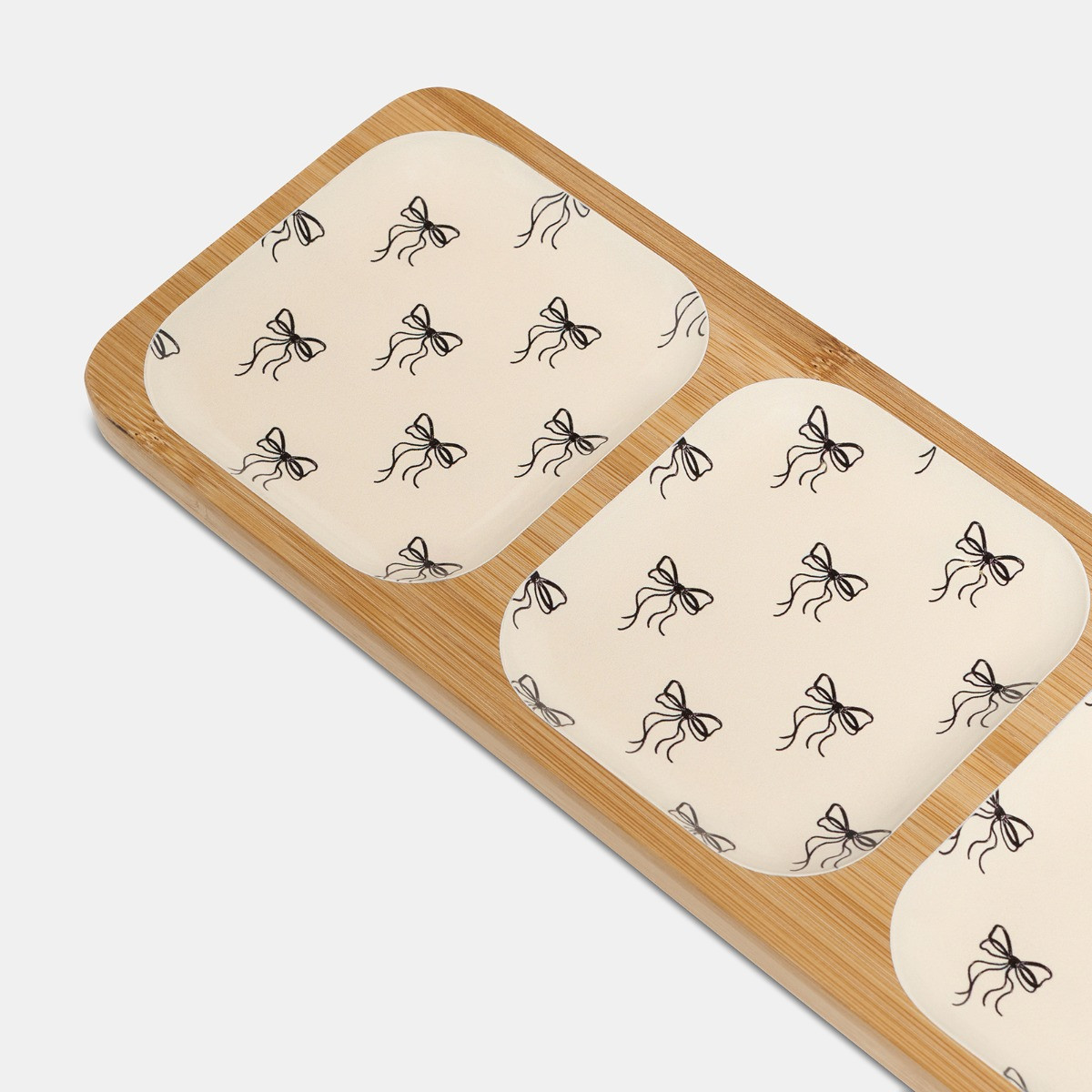 OHS Bow Print Bamboo 3-Section Picnic Serving Board - Monochrome>