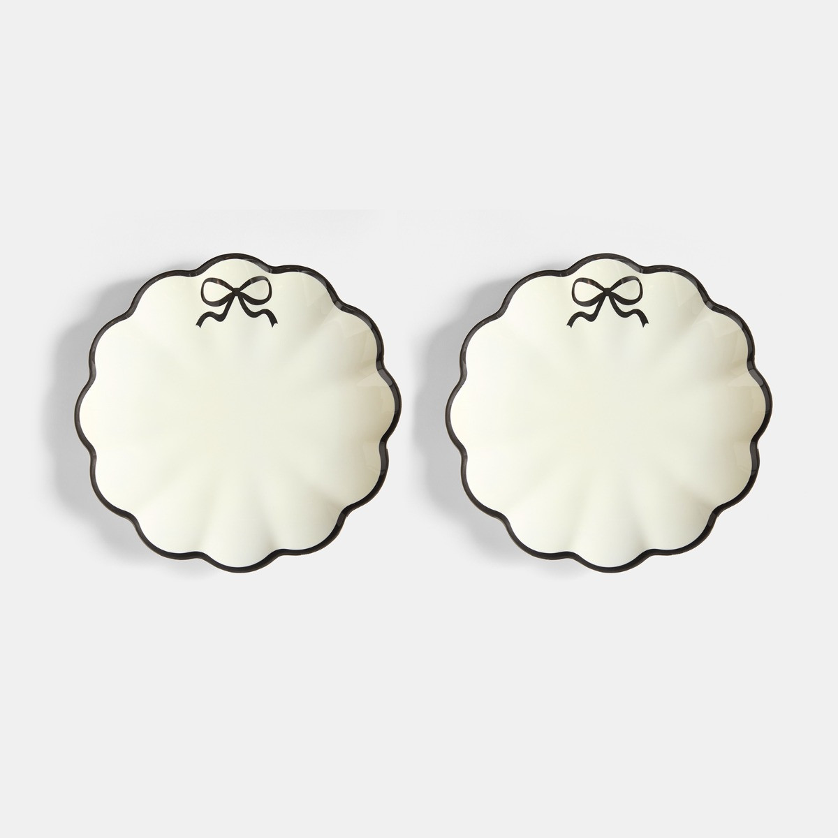 OHS 2 Pack Bow Scalloped Plate - Monochrome>