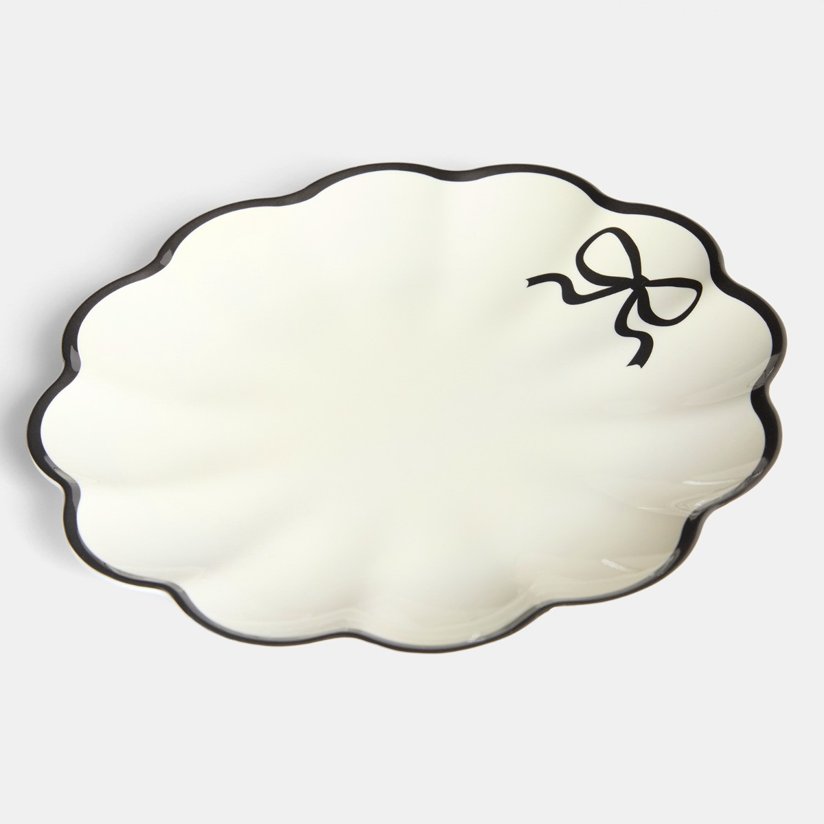 OHS 2 Pack Bow Scalloped Plate - Monochrome>
