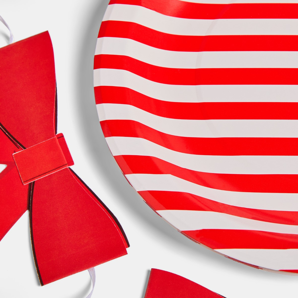 OHS Bow Paper Party Set, Red/White - 41pcs>