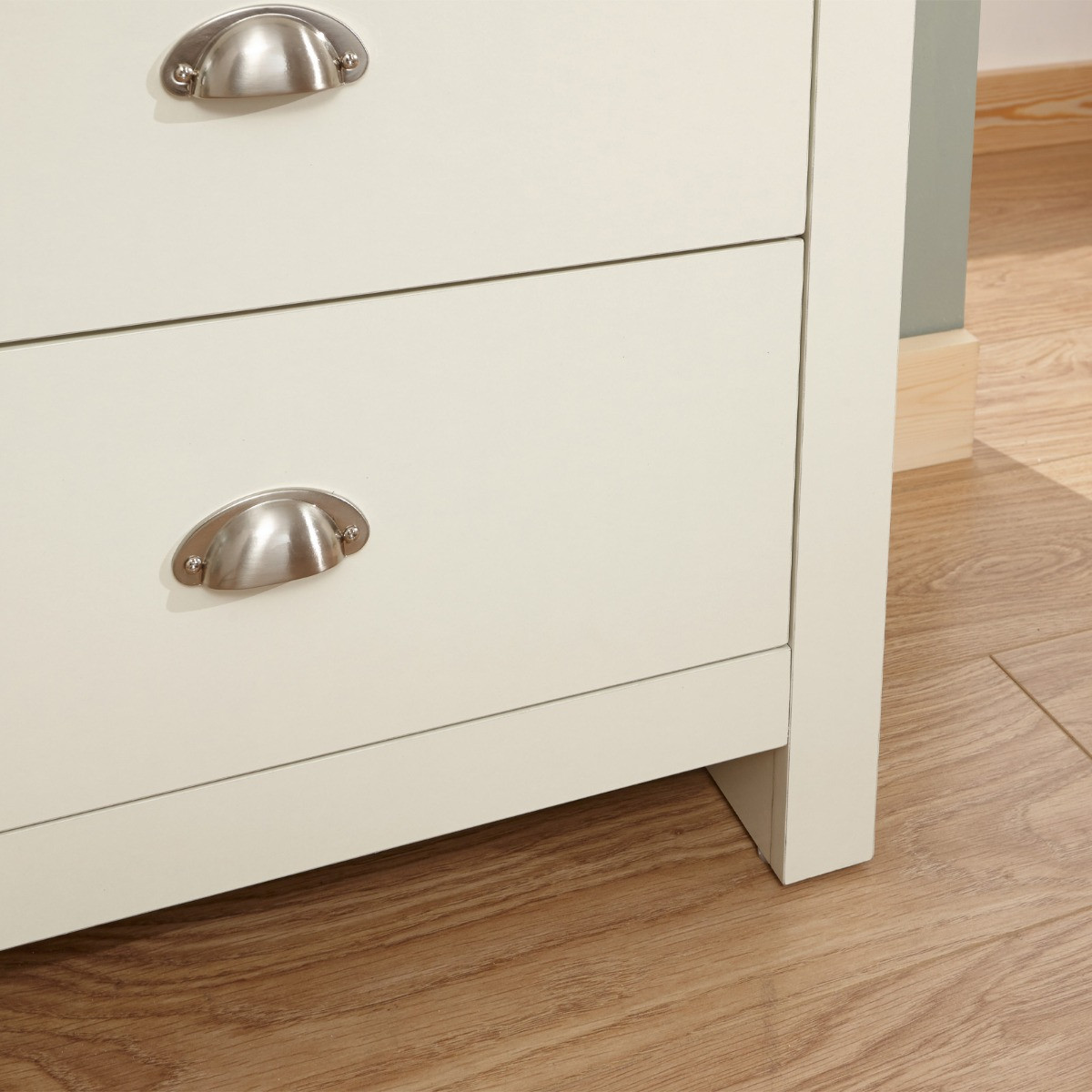 Lancaster Merchants Chest of Drawers - Cream>