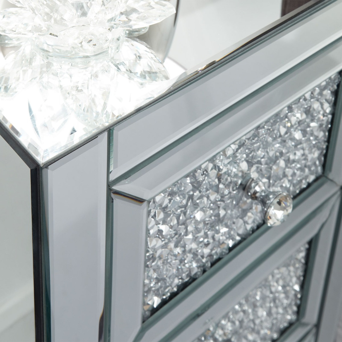 Lucia 3 Drawer Jewelled Chest Mirrored>