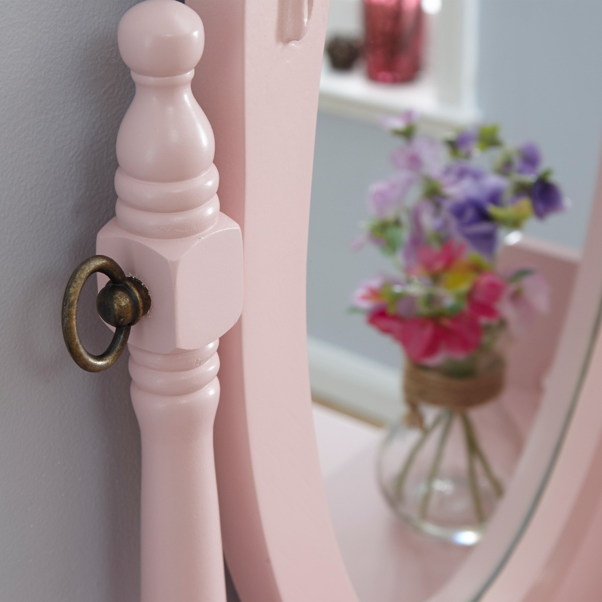 Lumberton Dresser with Stool - Dusty Pink>