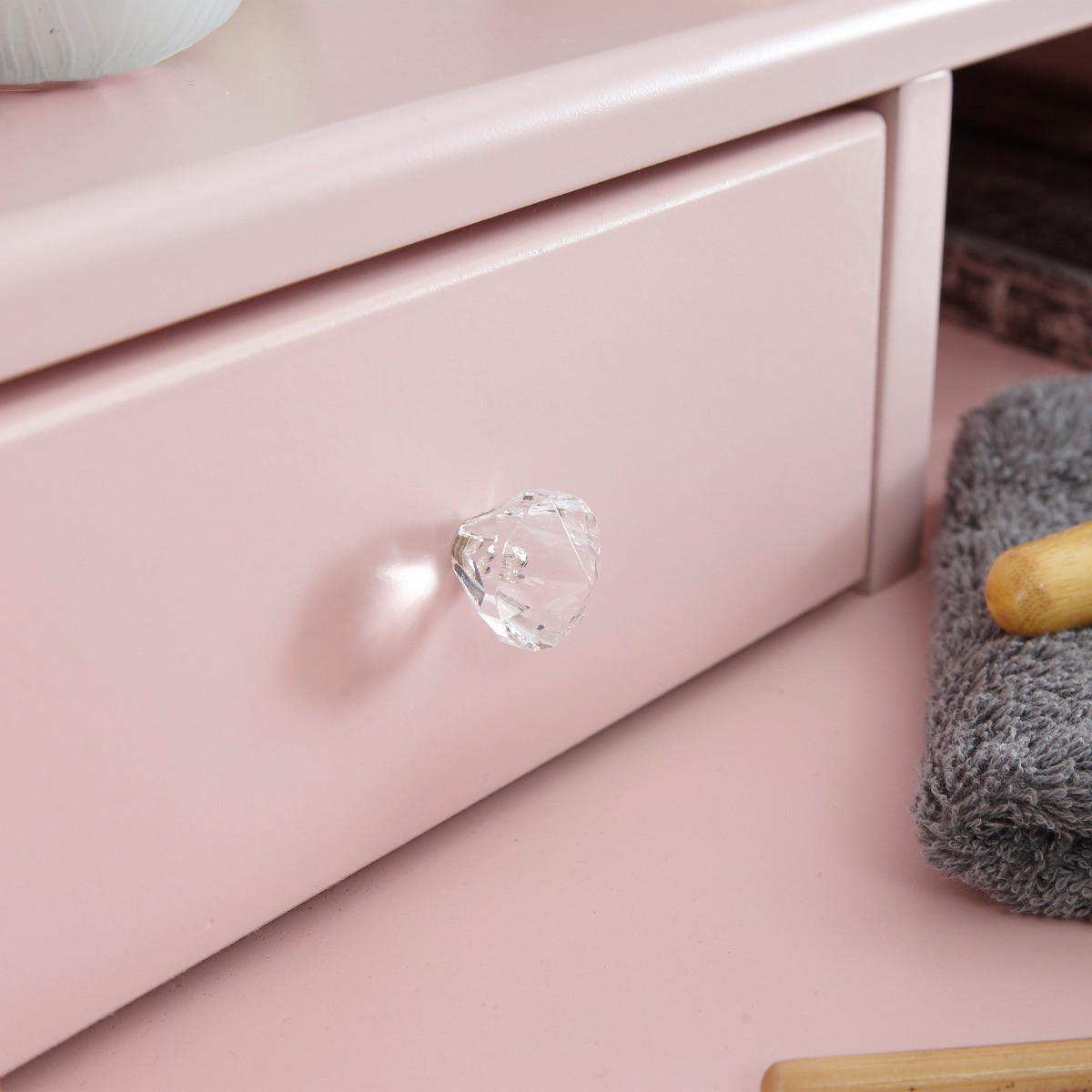 Lumberton Dresser with Stool - Dusty Pink>