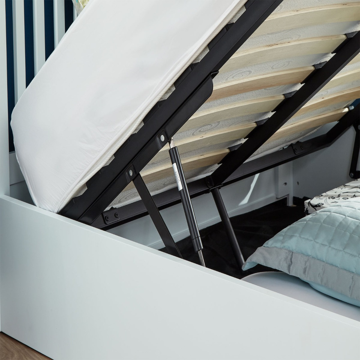 Madrid Wooden Ottoman Storage Bed, 5ft King - White>