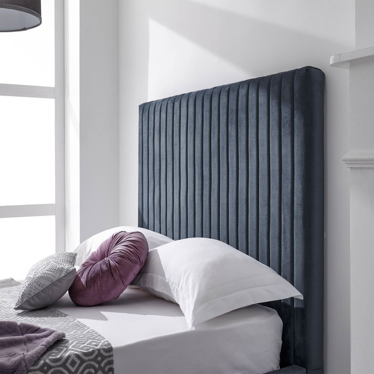 Milazzo Ottoman Storage Bed, 5ft King - Nightshadow>