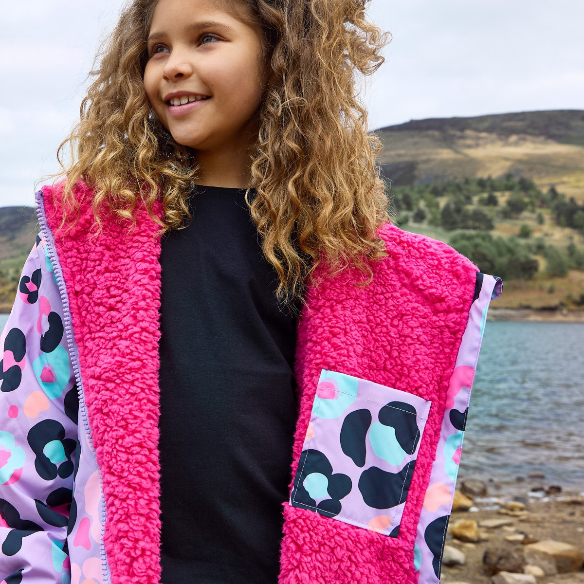 OHS Kids Water Resistant Leopard Print Sherpa Drying Robe, Lilac - L/XL>