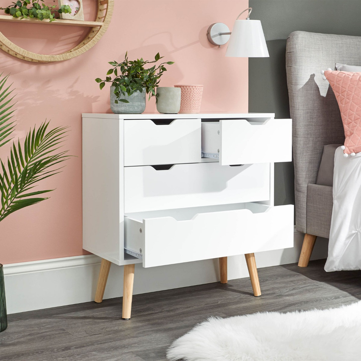 Nyborg 2+2 Chest of Drawers - White>