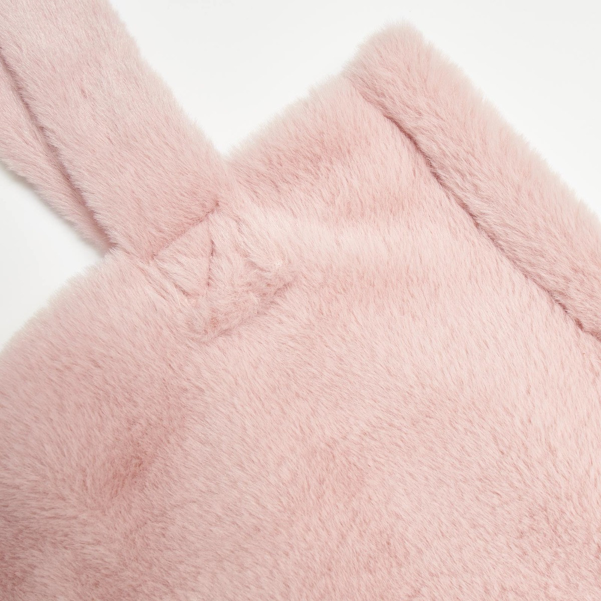 OHS Faux Rabbit Fur Tote Bag - Blush>