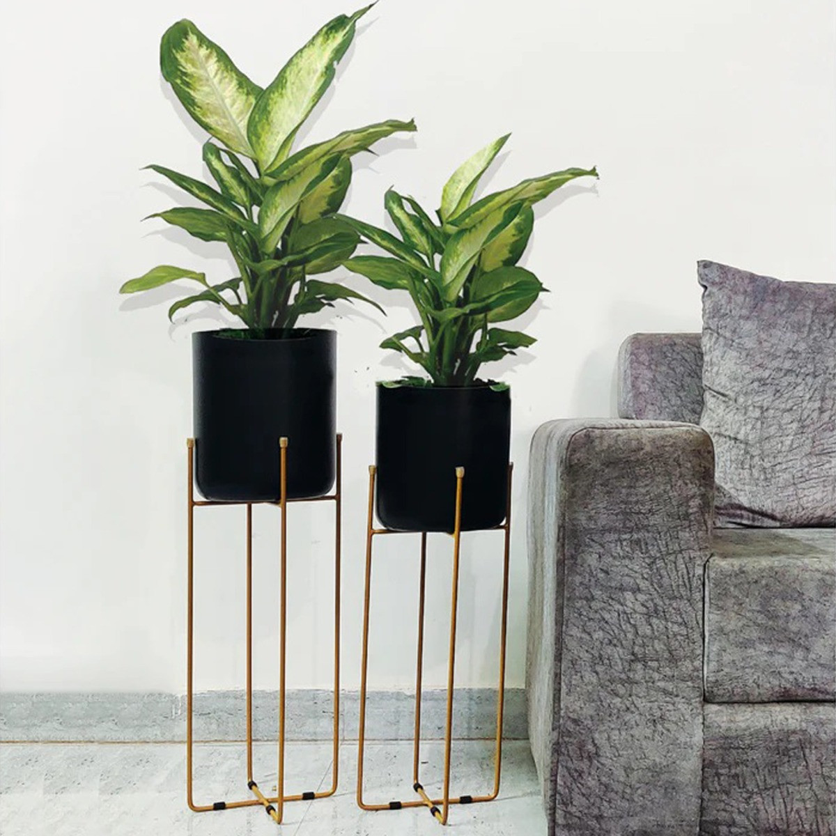 Green Decore Set Of 2 Metal Planter With Stands - Brass / Black>