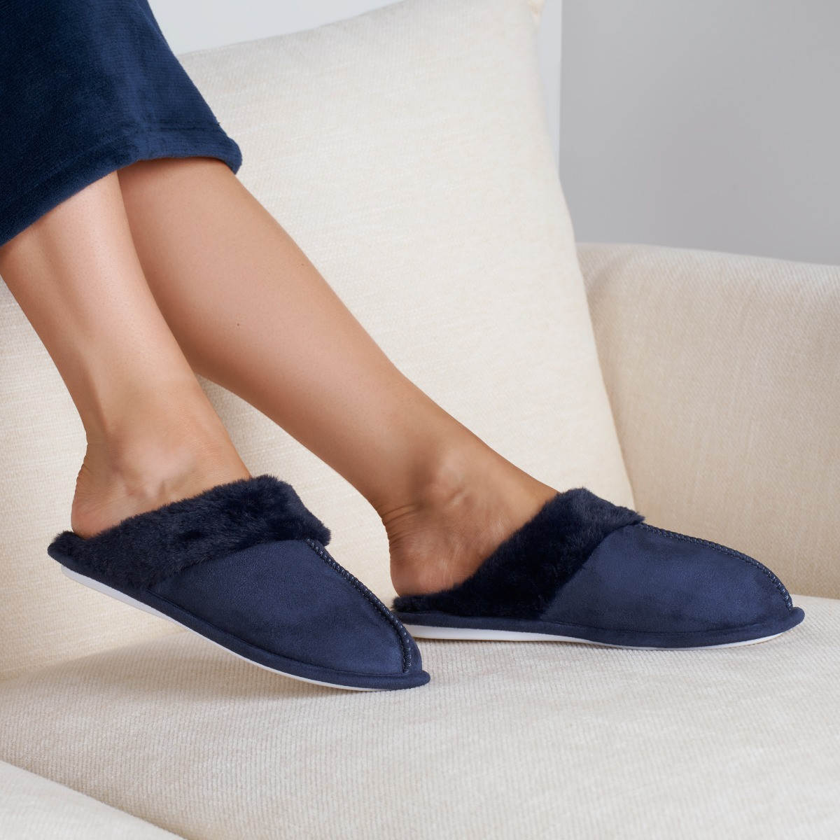 OHS Faux Suede Mule Slippers - Navy>