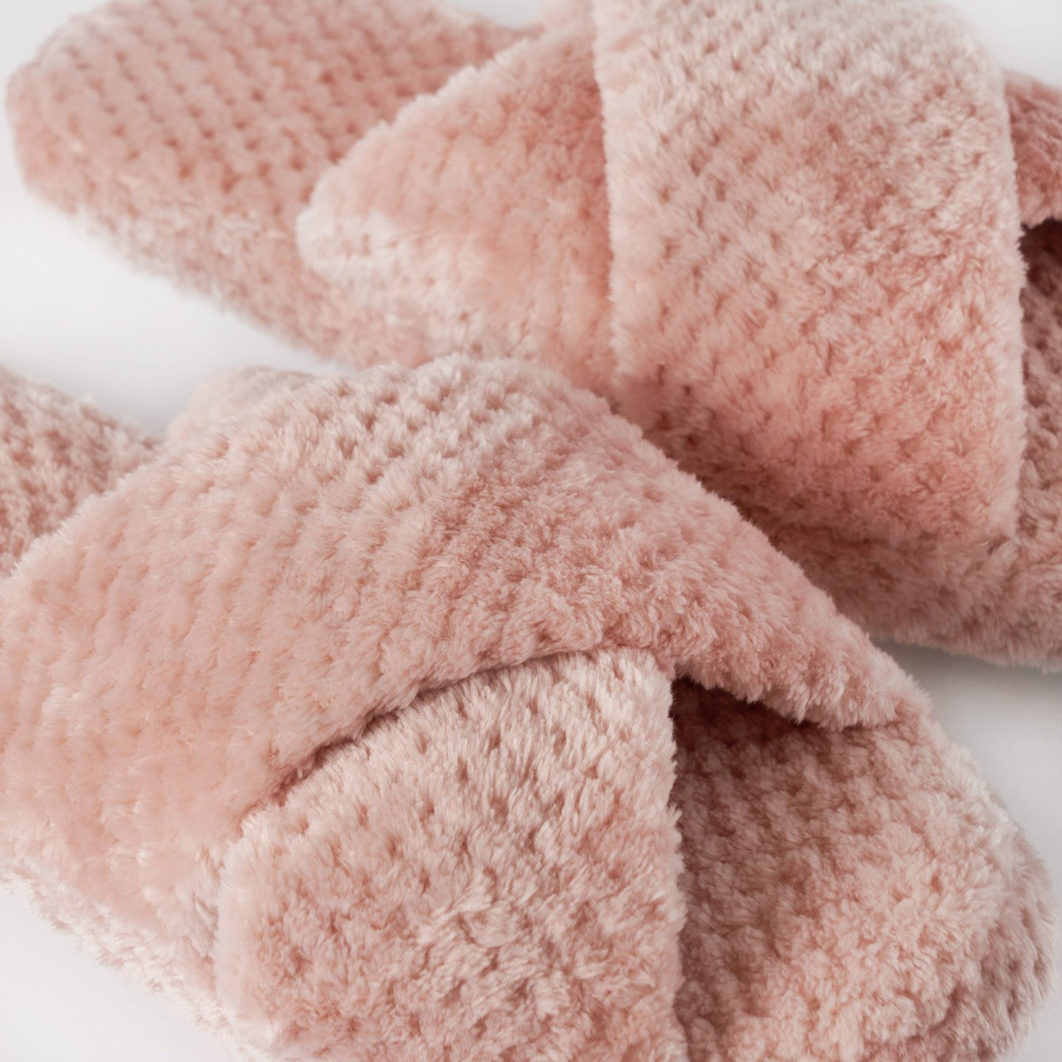 OHS Waffle Fleece Cross Strap Slippers - Blush>
