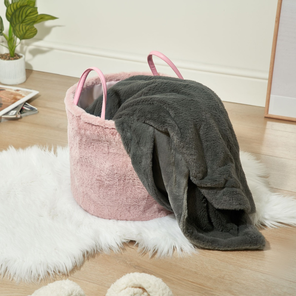 OHS Faux Fur Fleece Storage Basket - Blush>