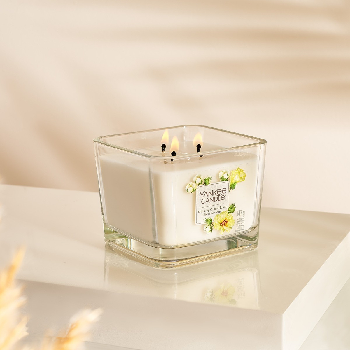 Yankee Candle Elevation Medium Jar - Blooming Cotton Flower>