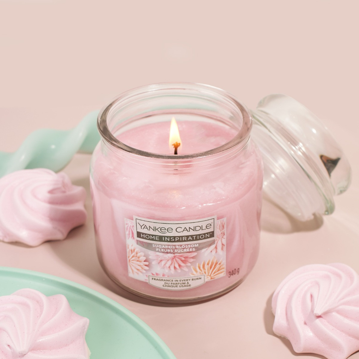 Yankee Candle Medium Jar -  Sugared Blossom>