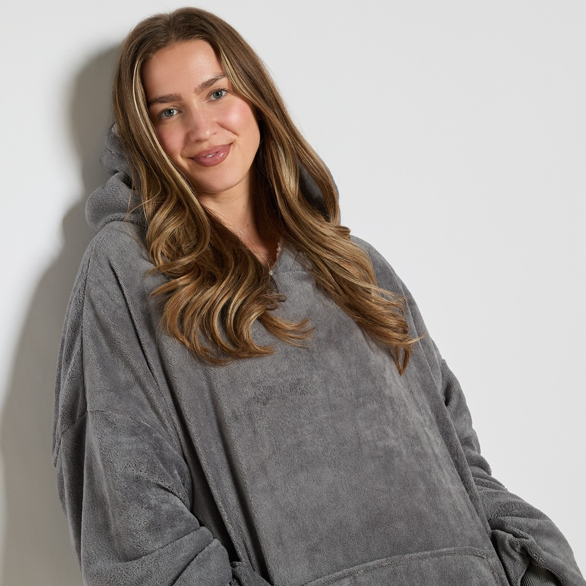 OHS Adults Extra-Long Electric Heated Hoodie Blanket - Charcoal>