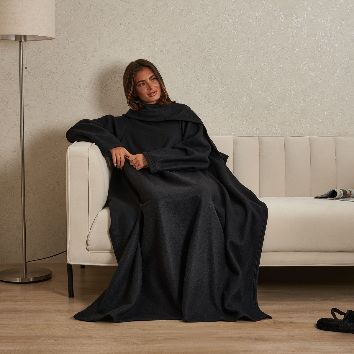 OHS Fleece Wearable Blanket with Sleeves - Black>