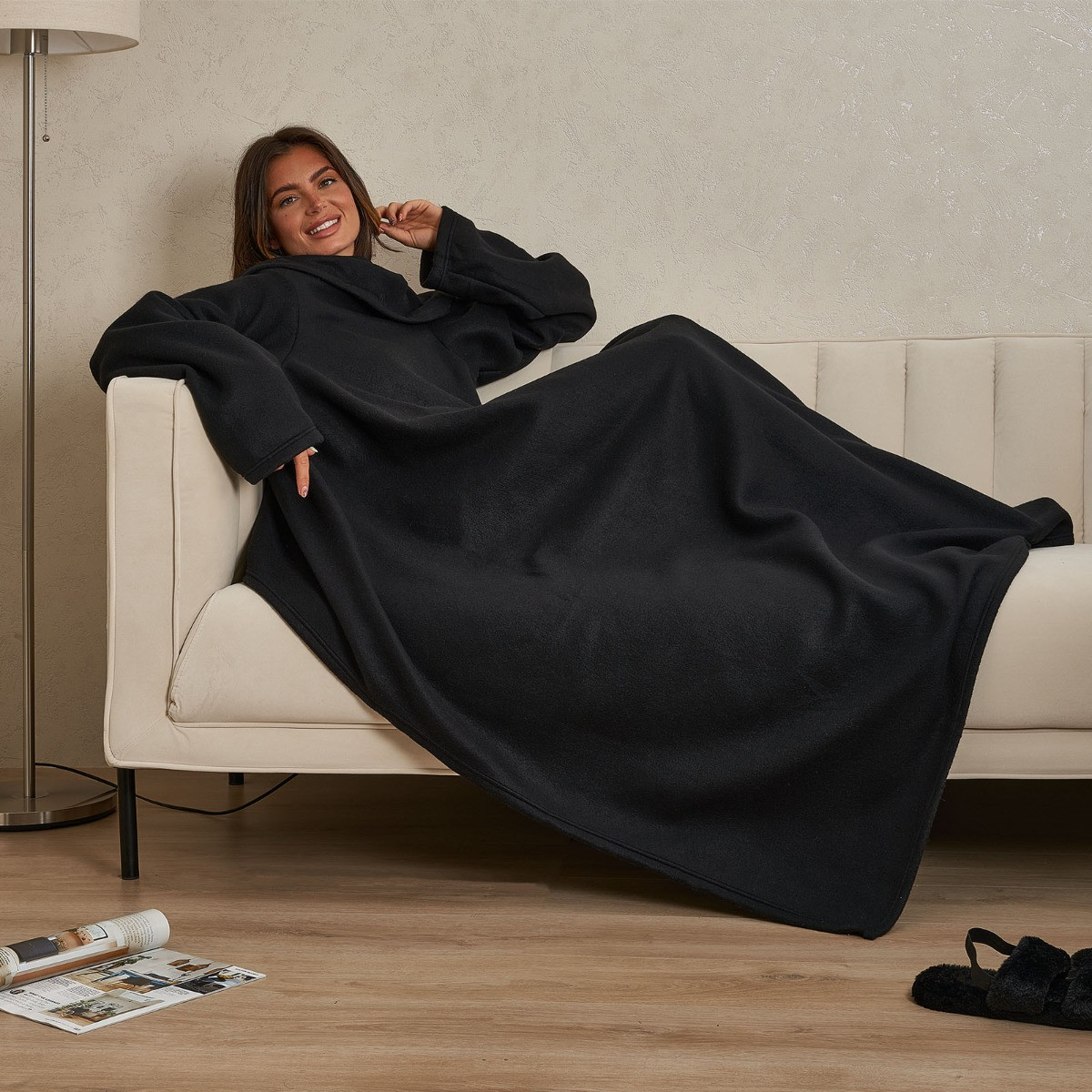 OHS Fleece Wearable Blanket with Sleeves - Black>