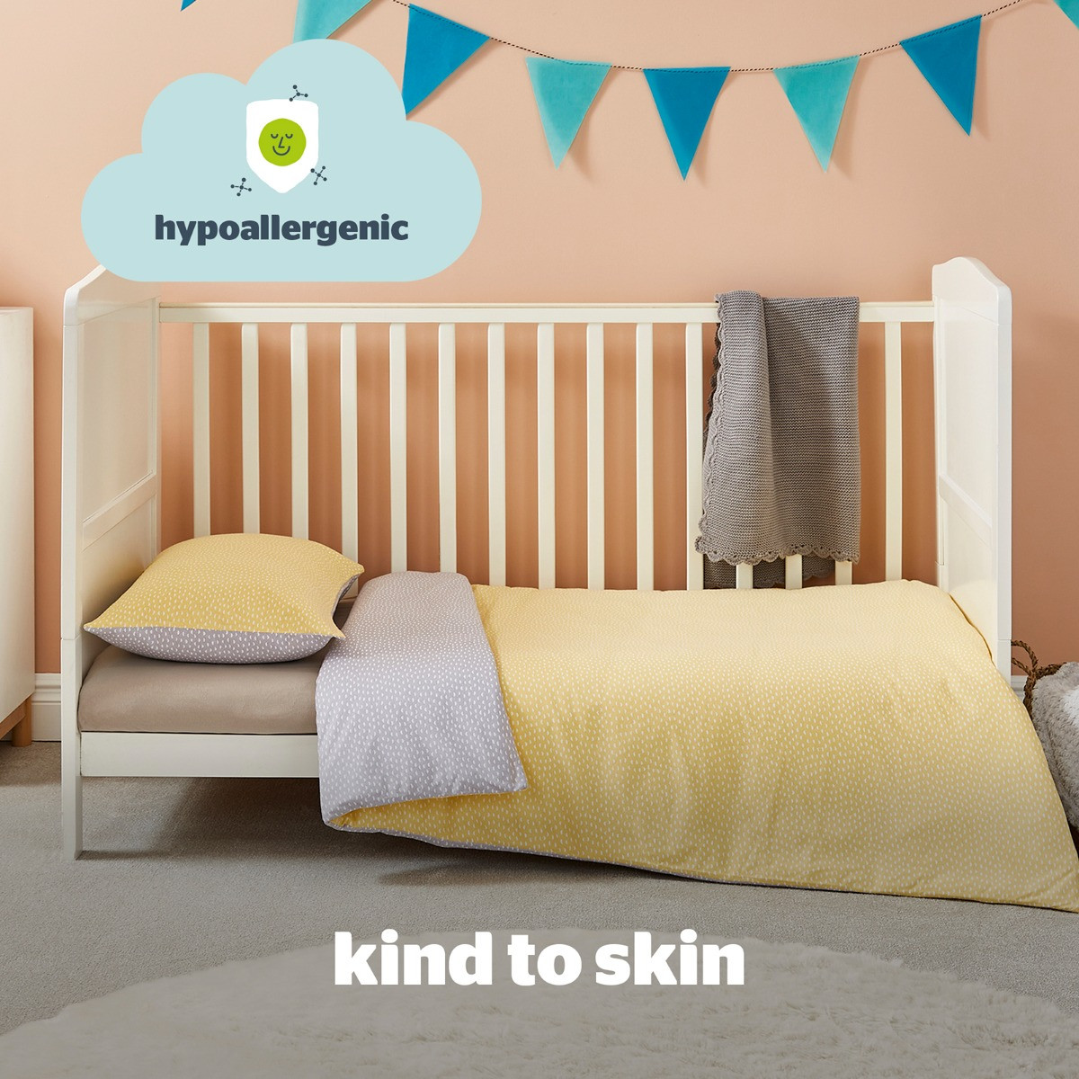 Silentnight Safe Nights Cot Bed Star Duvet Set Ochre