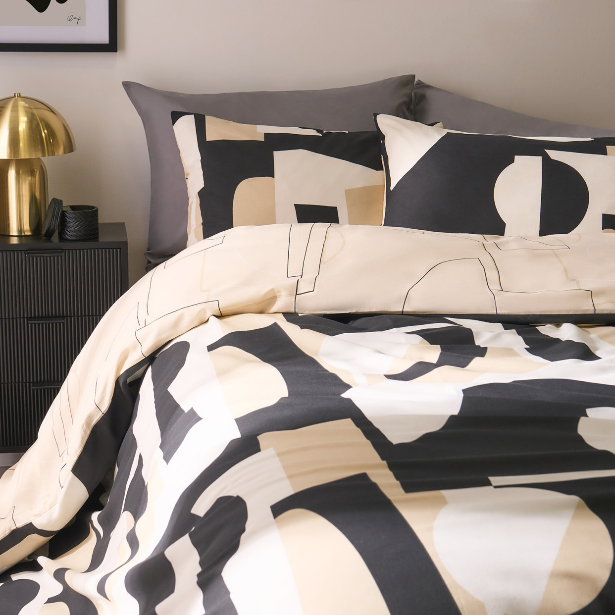 OHS Abstract Geo Duvet Set, Black/Natural - King>