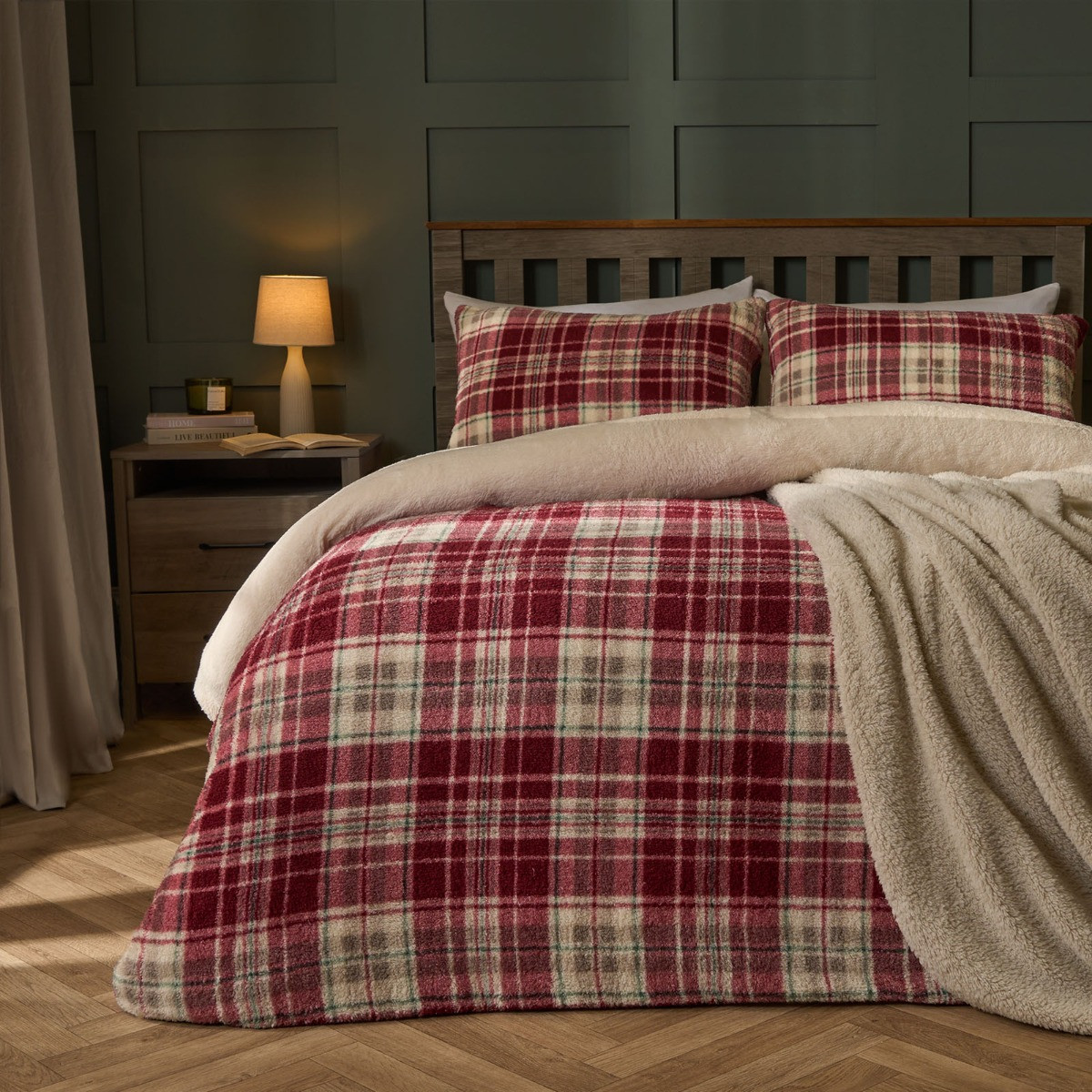 OHS Check Teddy Duvet Set, Red - Single>