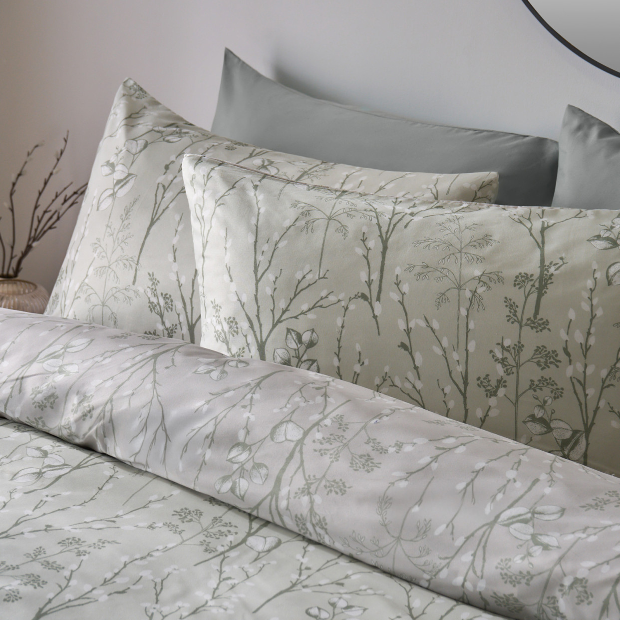 OHS Willow Branch Reversible Duvet Cover Set - Sage>