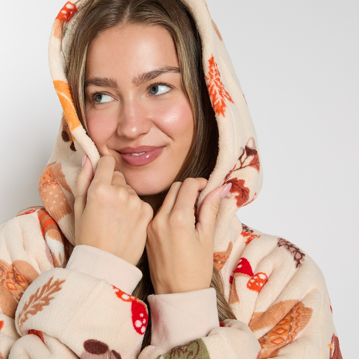OHS Autumn Print Hoodie Blanket, Adults - Natural Beige>