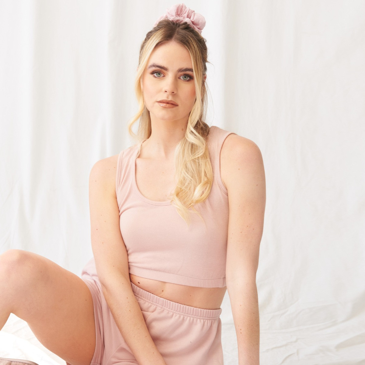 OHS Basic Scoop Neck Jersey Crop Top - Blush>